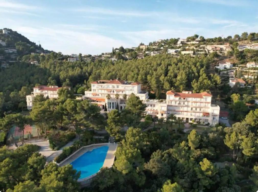 Studio 4 Personnes Copropriete Pas Frais De Menage Ιέρ Εξωτερικό φωτογραφία