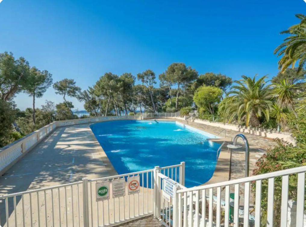 Studio 4 Personnes Copropriete Pas Frais De Menage Ιέρ Εξωτερικό φωτογραφία